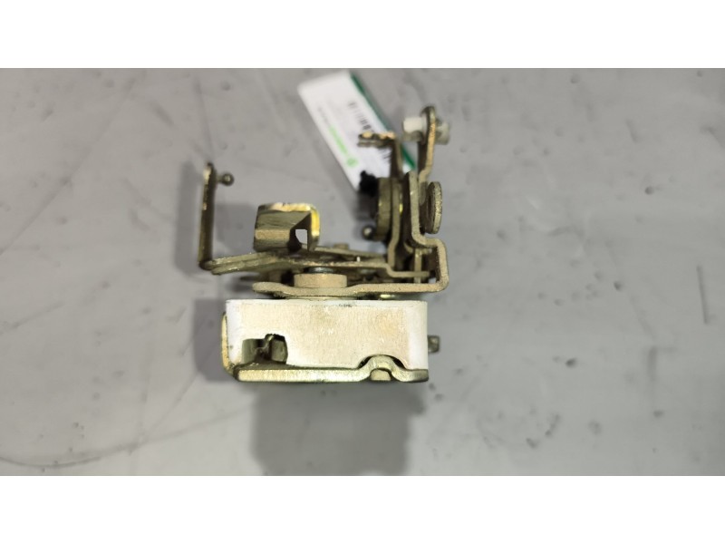 Recambio de cerradura puerta delantera izquierda para iveco daily caja abierta / volquete 2.5 diesel referencia OEM IAM   