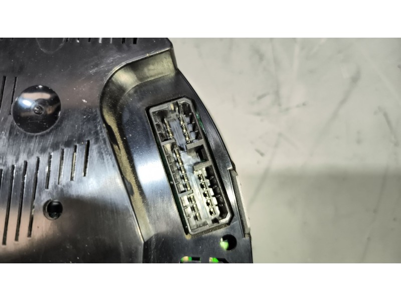 Recambio de cuadro instrumentos para iveco andecar iv 3 referencia OEM IAM 504101675 504046588 