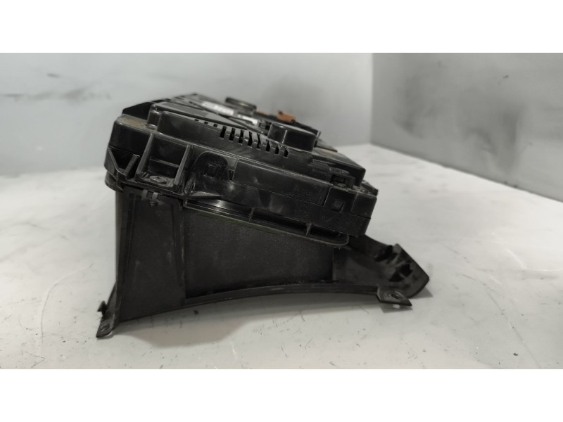 Recambio de cuadro instrumentos para scania magnus referencia OEM IAM 1893843 2303334 2627472