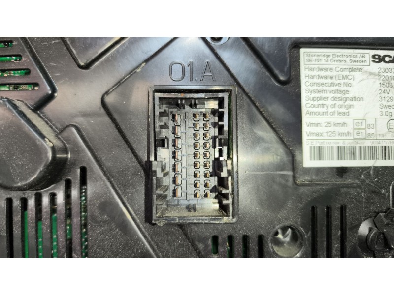 Recambio de cuadro instrumentos para scania magnus referencia OEM IAM 1893843 2303334 2627472