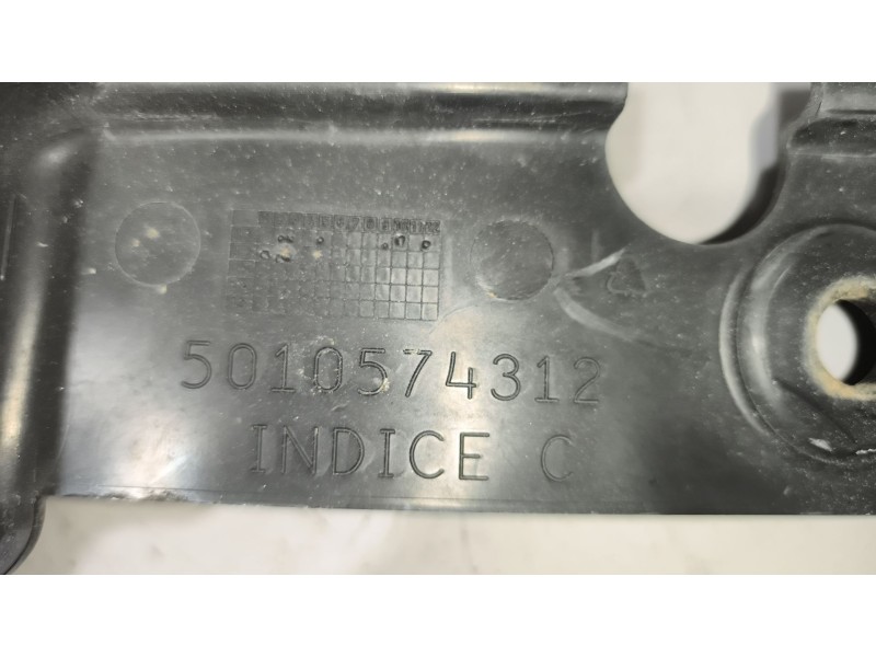 Recambio de moldura para renault magnum ab diesel referencia OEM IAM 5010574312 DERECHA 