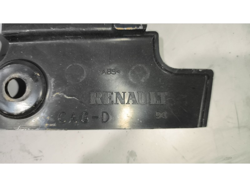 Recambio de moldura para renault magnum ab diesel referencia OEM IAM 5010574312 DERECHA 