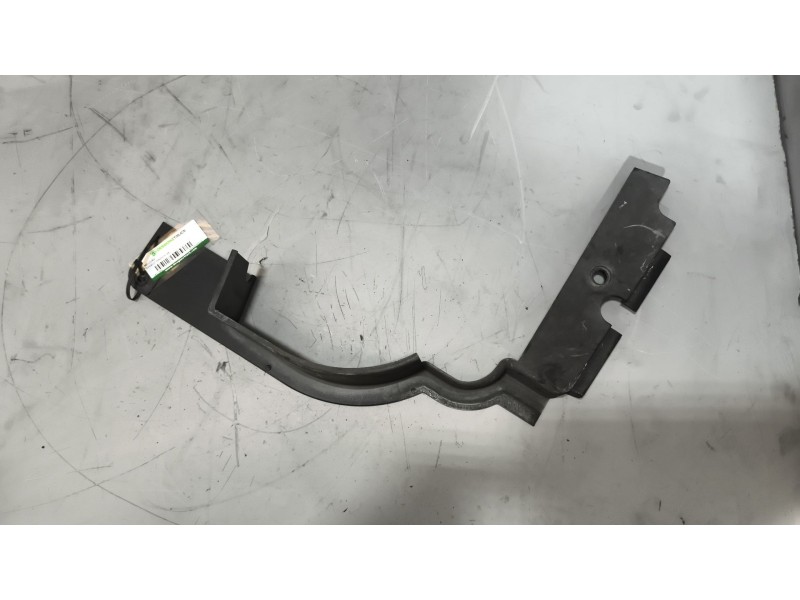 Recambio de moldura para renault magnum ab diesel referencia OEM IAM 5010574312 DERECHA 