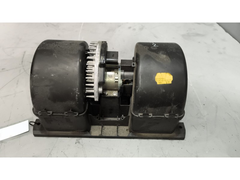 Recambio de motor calefaccion para volvo fh 12 2002  12.1 diesel (d12d460) referencia OEM IAM 20443822  