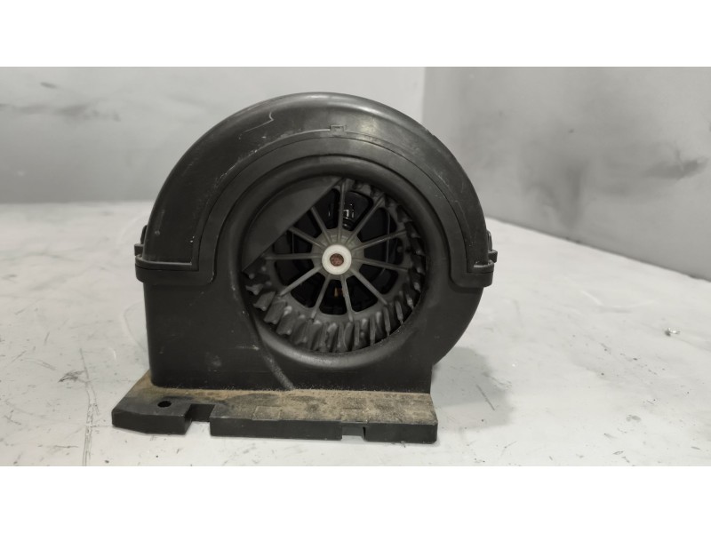 Recambio de motor calefaccion para volvo fh 12 2002  12.1 diesel (d12d460) referencia OEM IAM 20443822  