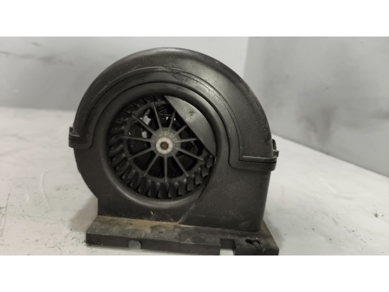 Recambio de motor calefaccion para volvo fh 12 2002  12.1 diesel (d12d460) referencia OEM IAM 20443822  