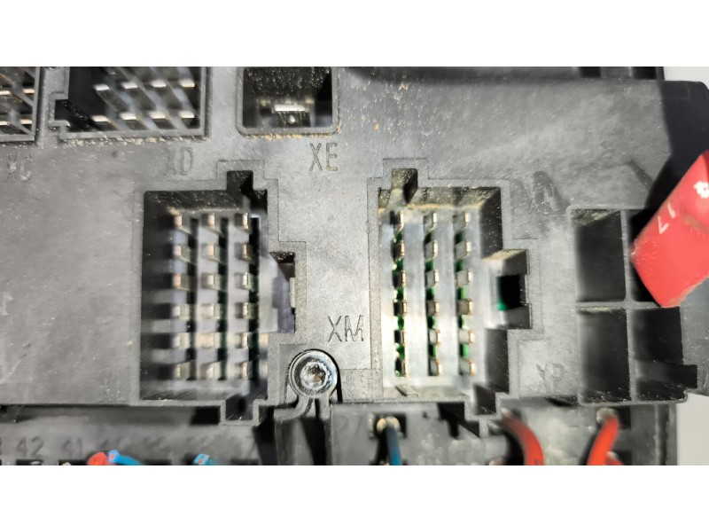 Recambio de caja reles / fusibles para volvo fh 12 2002  12.1 diesel (d12d460) referencia OEM IAM 20568055  