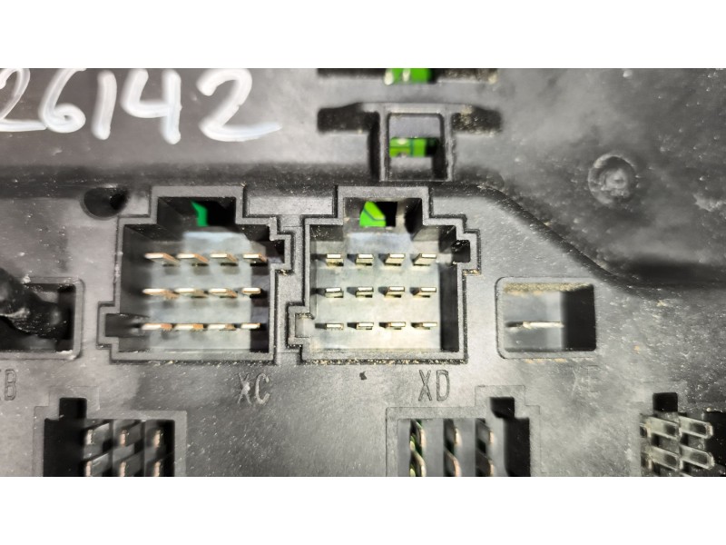 Recambio de caja reles / fusibles para volvo fh 12 2002  12.1 diesel (d12d460) referencia OEM IAM 20568055  