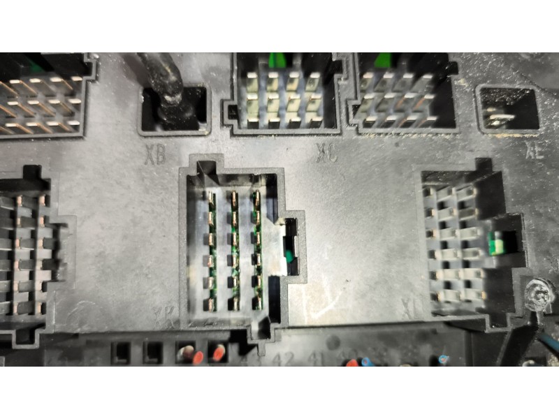 Recambio de caja reles / fusibles para volvo fh 12 2002  12.1 diesel (d12d460) referencia OEM IAM 20568055  