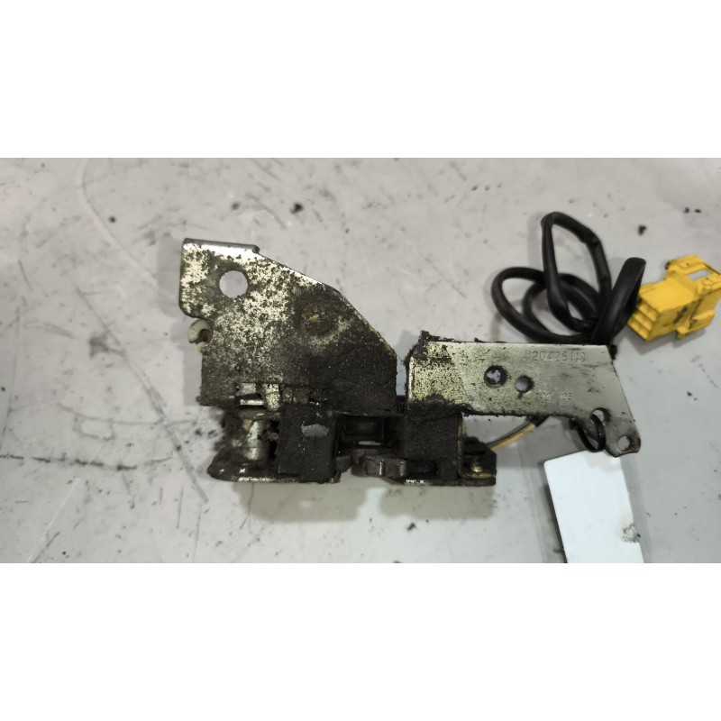 Recambio de cerradura puerta delantera izquierda para volvo fh 12 2002  12.1 diesel (d12d460) referencia OEM IAM 20425118  