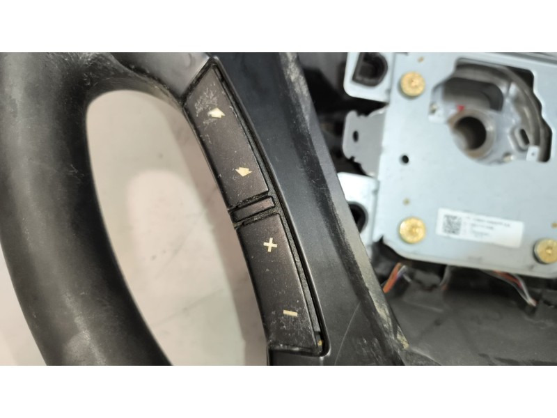 Recambio de volante para iveco crossway referencia OEM IAM 5801731858  