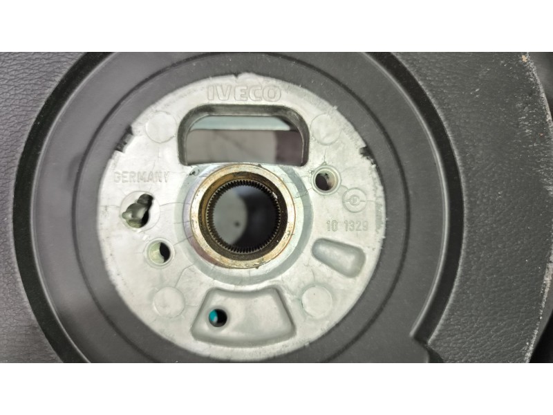 Recambio de volante para iveco crossway referencia OEM IAM 5801731858  