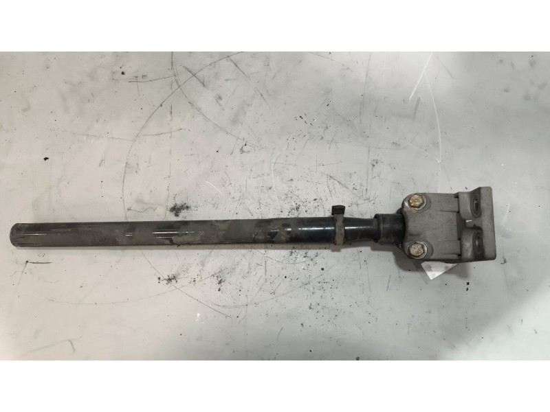 Recambio de soporte guardabarros trasero para renault magnum ab diesel referencia OEM IAM 21213203 21213202 