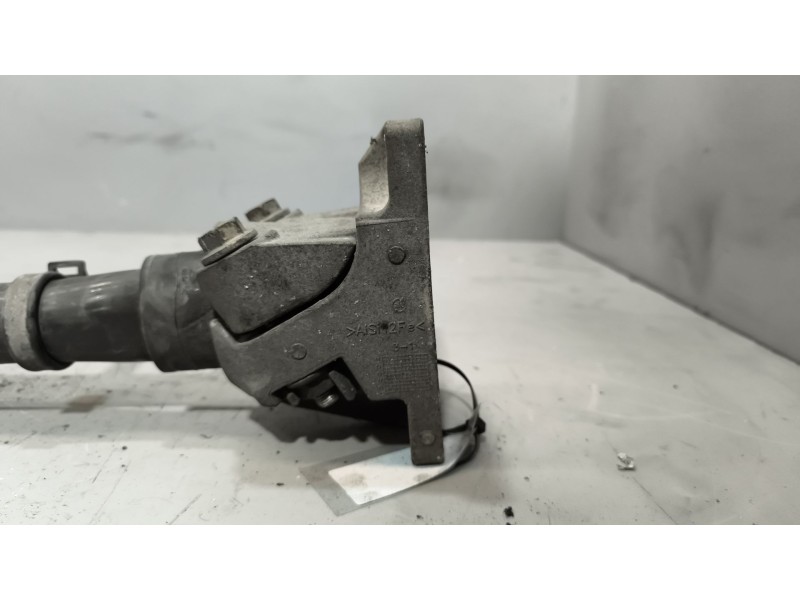 Recambio de soporte guardabarros trasero para renault magnum ab diesel referencia OEM IAM 21213203 21213202 