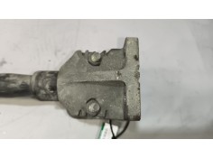 Recambio de soporte guardabarros trasero para renault magnum ab diesel referencia OEM IAM 21213203 21213202  2