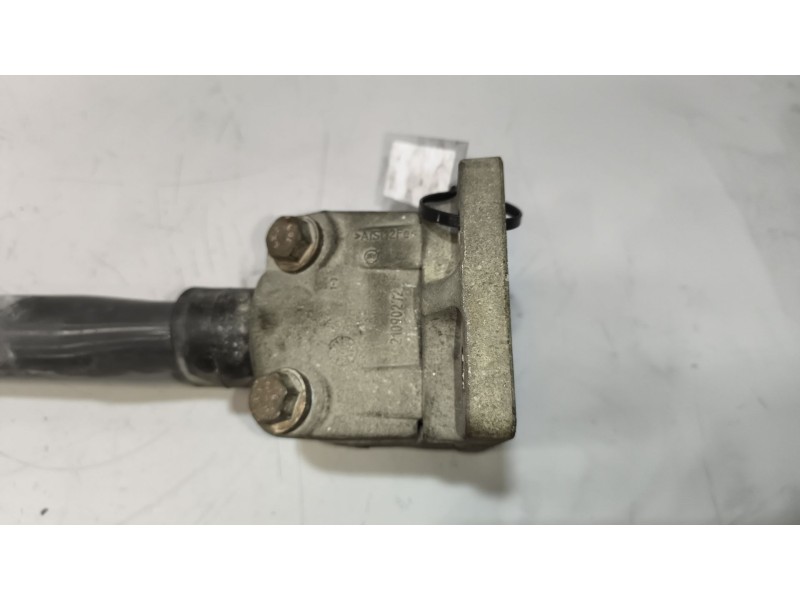 Recambio de soporte guardabarros trasero para renault magnum ab diesel referencia OEM IAM 21213203 21213202 