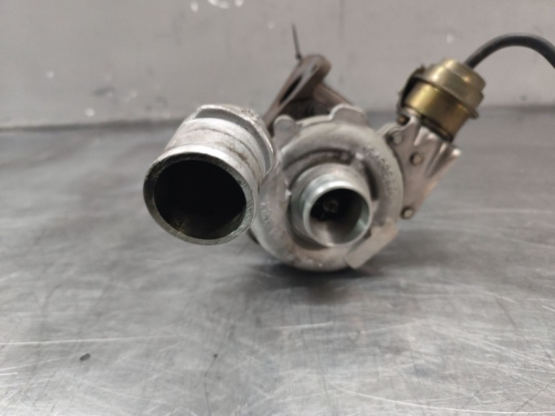 Recambio de turbocompresor para renault scenic ii grand confort dynamique referencia OEM IAM 8200381645 H114015 