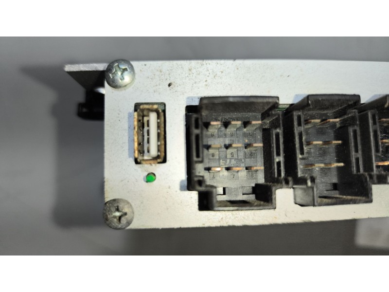 Recambio de modulo electronico para scania magnus referencia OEM IAM 3200939  
