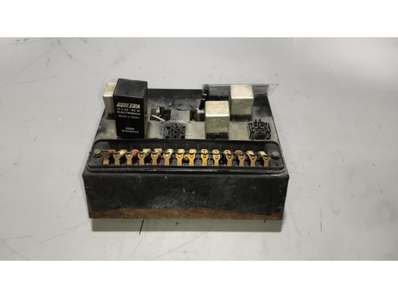 Recambio de caja reles / fusibles para ebro l-35s referencia OEM IAM   