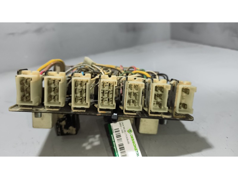 Recambio de caja reles / fusibles para ebro l-35s referencia OEM IAM   