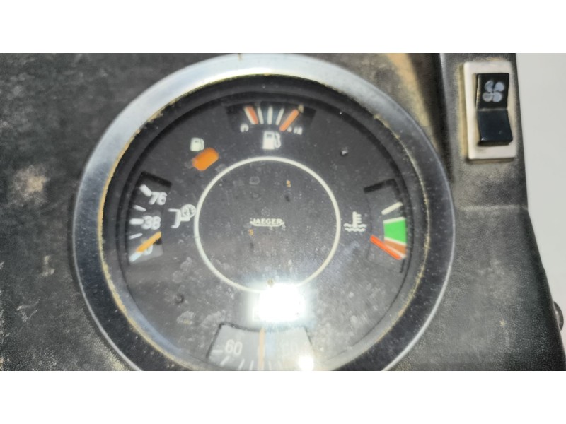 Recambio de cuadro instrumentos para ebro l-35s referencia OEM IAM 132002207  