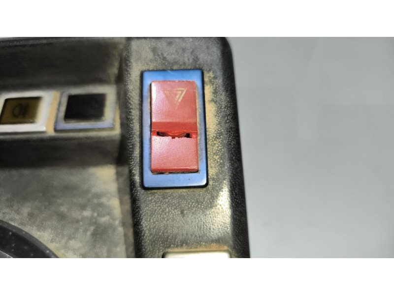 Recambio de cuadro instrumentos para ebro l-35s referencia OEM IAM 132002207  