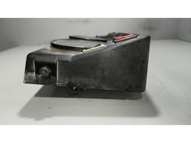 Recambio de cuadro instrumentos para ebro l-35s referencia OEM IAM 132002207  