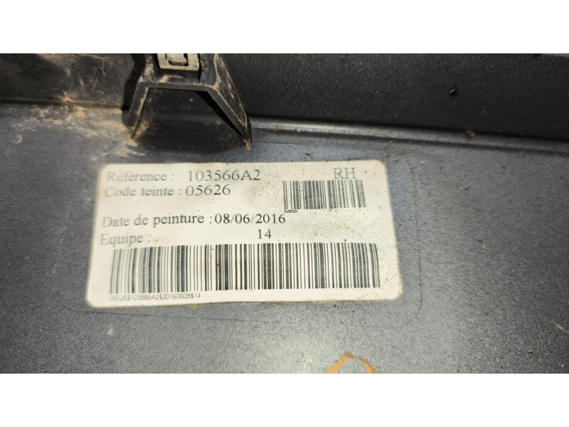 Recambio de moldura para renault serie t 12.8 diesel referencia OEM IAM 82275885  