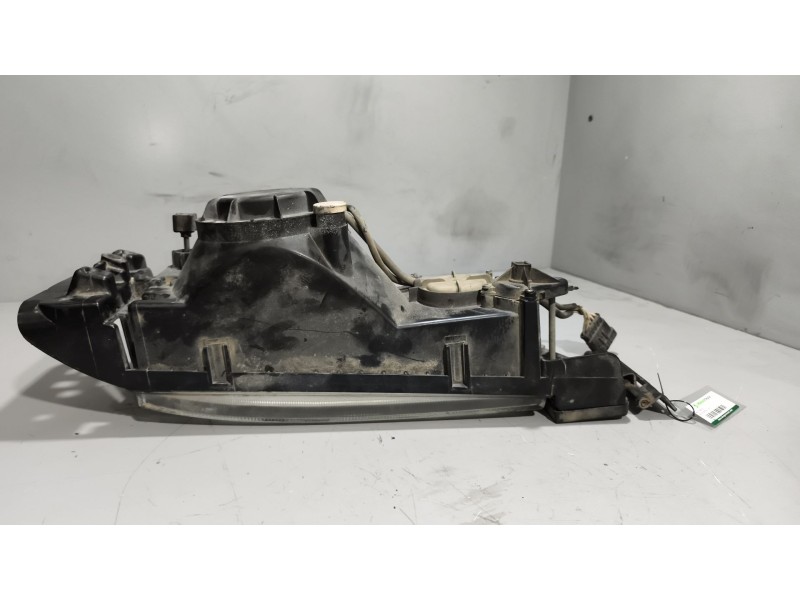 Recambio de faro derecho para iveco eurotech (mp) 9.5 diesel referencia OEM IAM   
