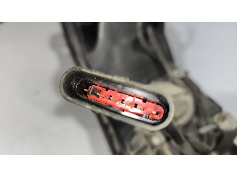 Recambio de faro derecho para iveco eurotech (mp) 9.5 diesel referencia OEM IAM   