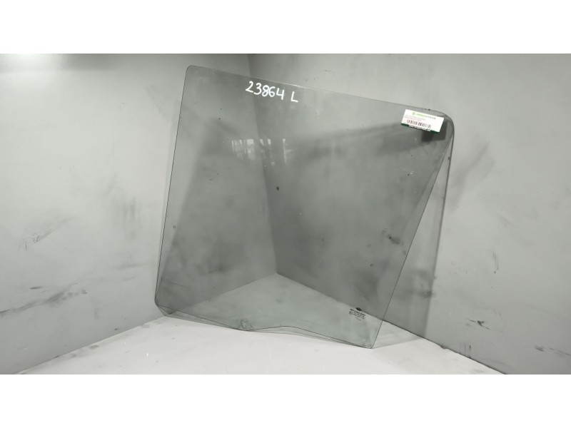 Recambio de luna delantera izquierda para nissan trucks atleon tk160.95 referencia OEM IAM 803019X001  