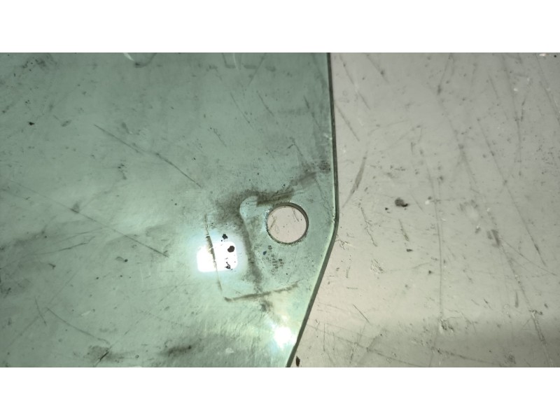 Recambio de luna delantera izquierda para nissan trucks atleon tk160.95 referencia OEM IAM 803019X001  