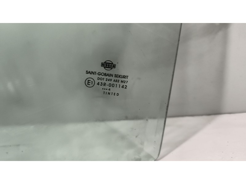 Recambio de luna delantera izquierda para nissan trucks atleon tk160.95 referencia OEM IAM 803019X001  