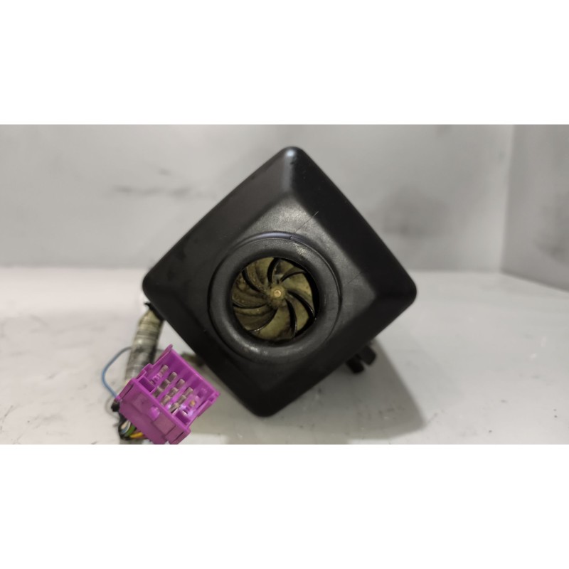 Recambio de motor calefaccion cabina para volvo fh xxx 12.8 diesel referencia OEM IAM AIRTOP2000S 20383404 WEBASTO