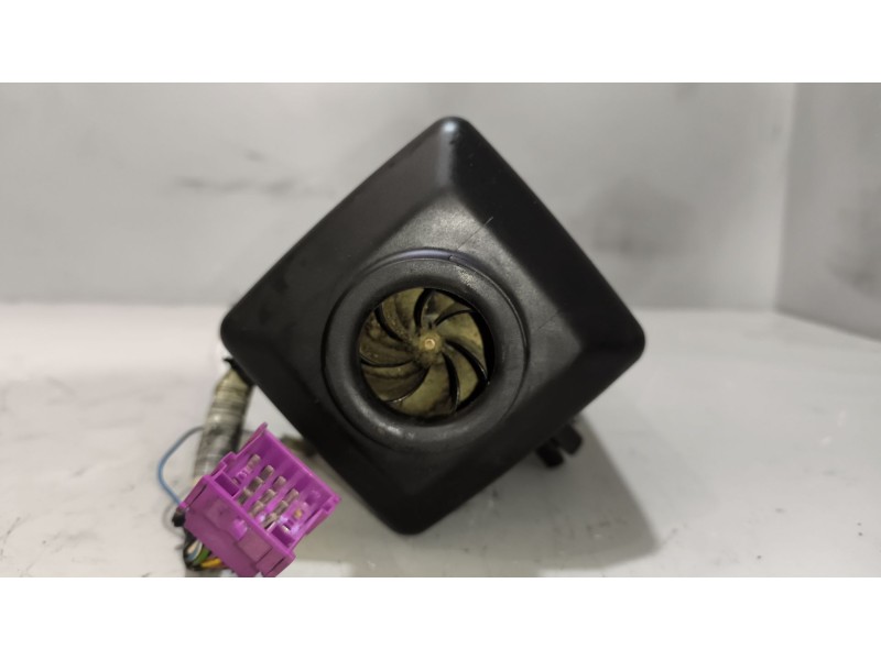 Recambio de motor calefaccion cabina para volvo fh xxx 12.8 diesel referencia OEM IAM AIRTOP2000S 20383404 WEBASTO