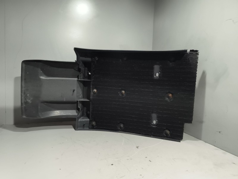 Recambio de guardabarros delantero izquierdo para volvo fh xxx referencia OEM IAM 82637710  