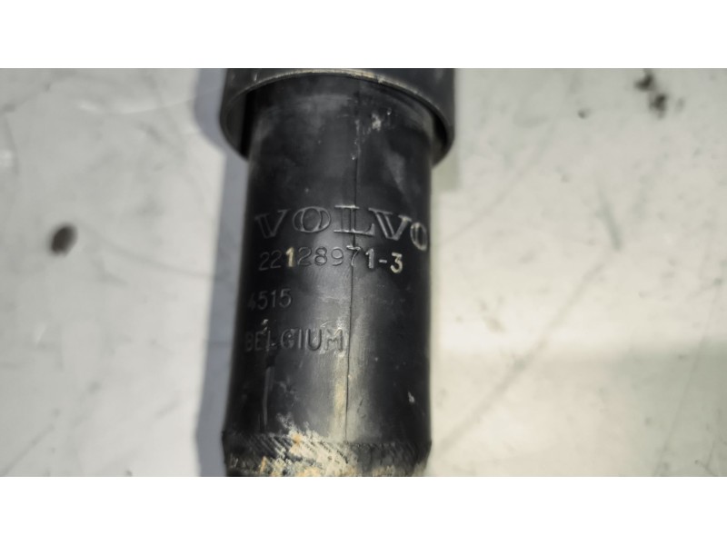 Recambio de amortiguador trasero izquierdo cabina para volvo fh xxx referencia OEM IAM 22128971  