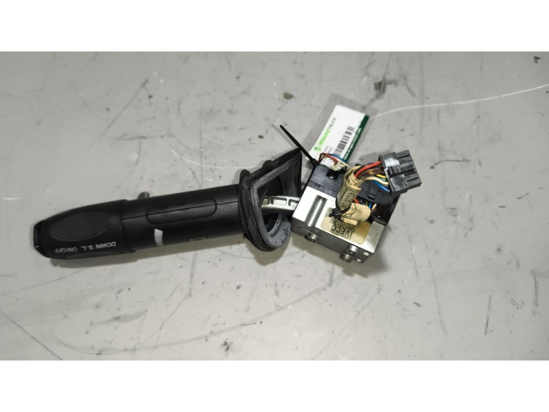 Recambio de mando intarder para iveco crossway referencia OEM IAM 5801781365  