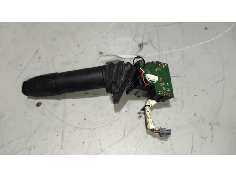 Recambio de mando intarder para iveco crossway referencia OEM IAM 5801781365  