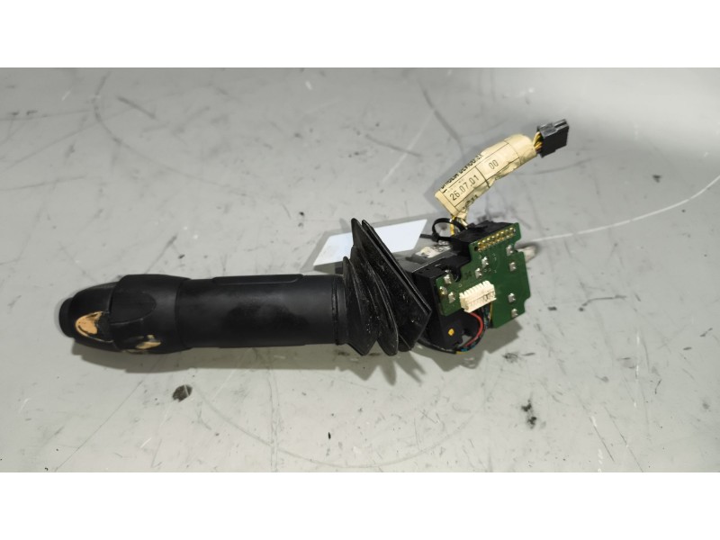 Recambio de mando intermitentes para iveco crossway referencia OEM IAM 5802518451  