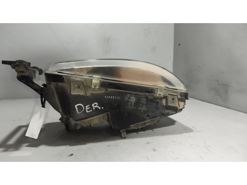 Recambio de faro derecho para man tg - a 18.xxx 10.5 diesel referencia OEM IAM 81251016456  