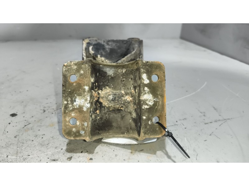 Recambio de soporte guardabarros trasero para daf xf 105 fa 105.460 (462cv) referencia OEM IAM   