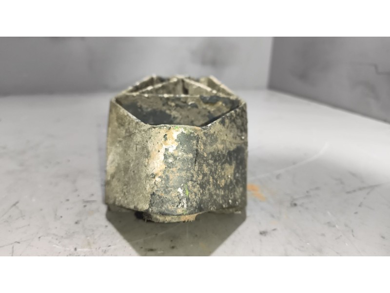 Recambio de soporte guardabarros trasero para daf xf 105 fa 105.460 (462cv) referencia OEM IAM   