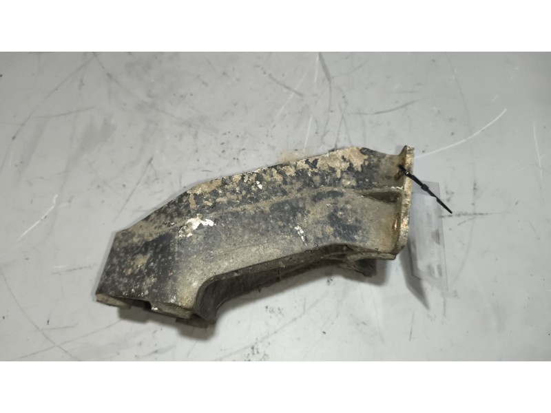 Recambio de soporte guardabarros trasero para daf xf 105 fa 105.460 (462cv) referencia OEM IAM   