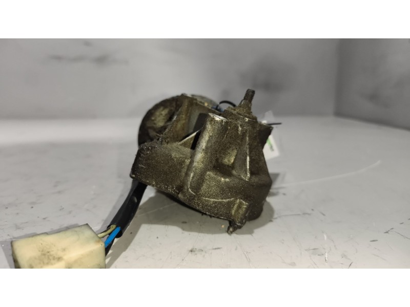 Recambio de motor limpia delantero para ebro l-35s referencia OEM IAM   