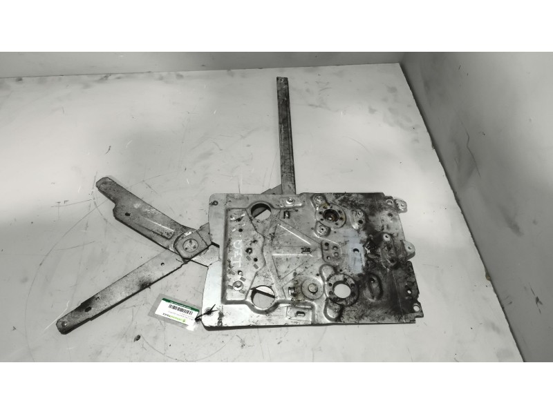 Recambio de elevalunas delantero izquierdo para volvo fh 12 2002  12.1 diesel (d12d460) referencia OEM IAM 3176545  