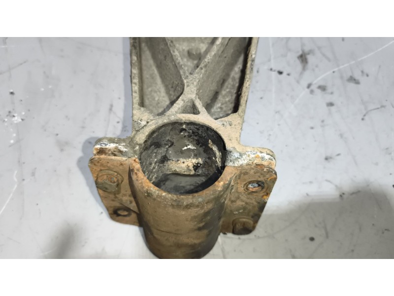 Recambio de soporte guardabarros trasero para daf xf 105 fa 105.460 (462cv) referencia OEM IAM   