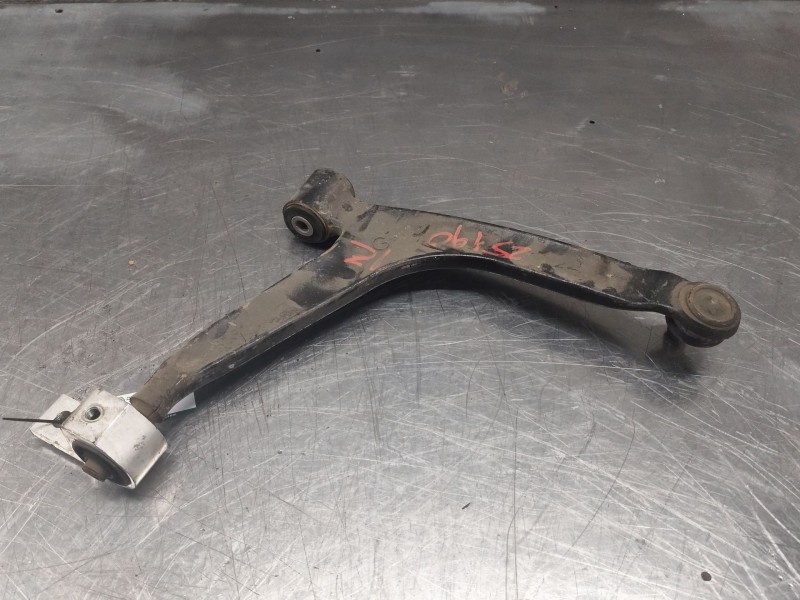 Recambio de brazo suspension inferior delantero izquierdo para peugeot partner (s2) combiespace referencia OEM IAM   