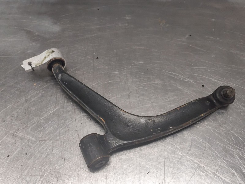 Recambio de brazo suspension inferior delantero izquierdo para peugeot partner (s2) combiespace referencia OEM IAM   