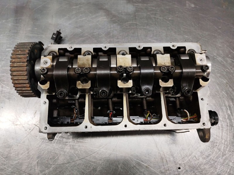 Recambio de culata para audi a3 (8p1) 2.0 tdi 16v referencia OEM IAM 038103373R  